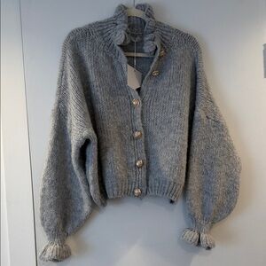 BNWT Masion Sajes Chucky Cozy Italian Gray Knit Button Cardigan Sweater